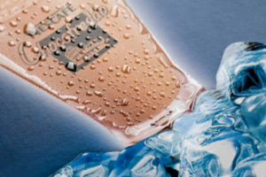 Le pelliculage protège les impressions et le papier de la couverture du livre.