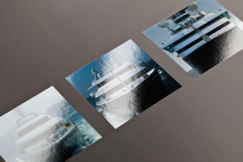 Pelliculage et vernis sélectif : des finitions de choix valorisant vos impressions !